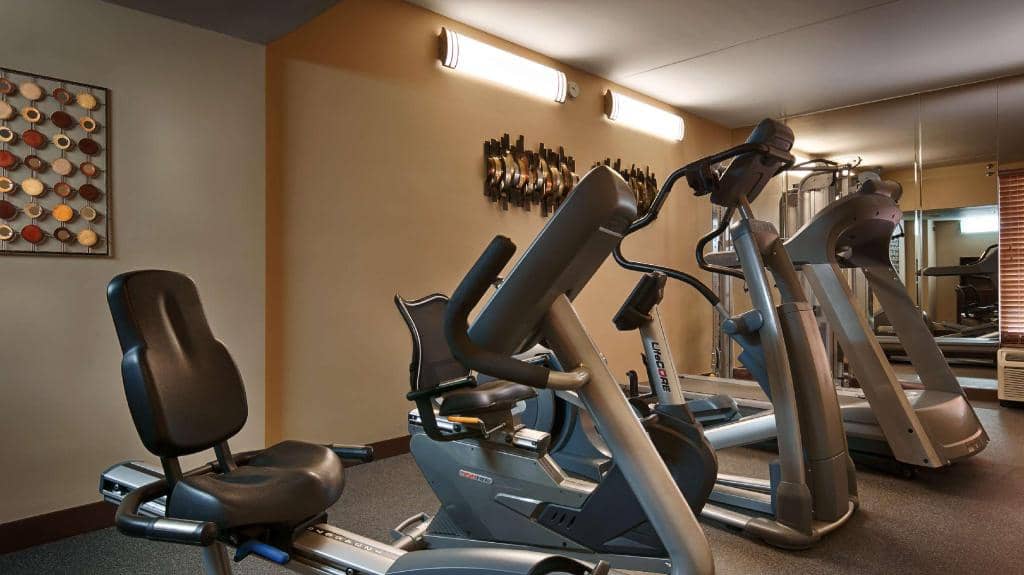 Fitness Room 6 of 10