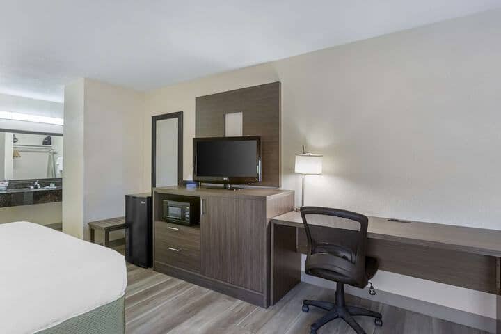 Room 7 of 29
