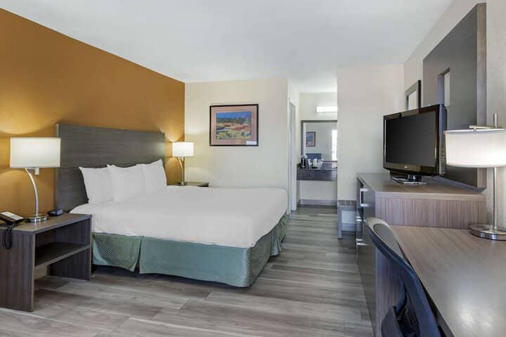 Room 6 of 29