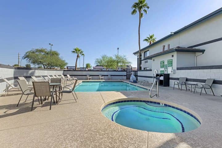 Pool 20 of 29