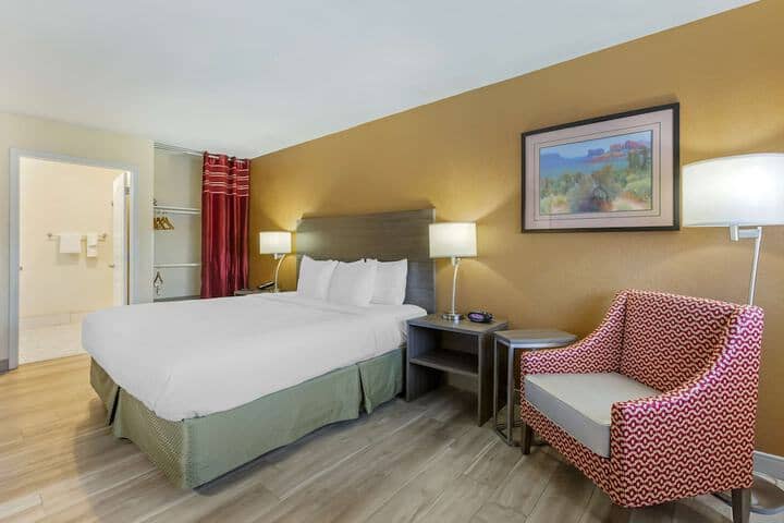 Room 12 of 29